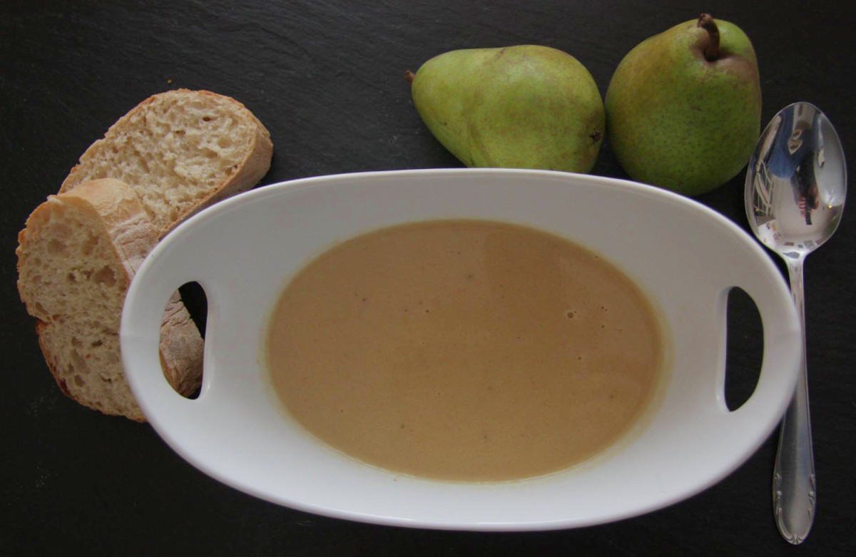 Birnen-Sellerie-Gorgonzola-Suppe