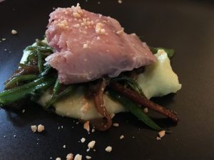 Red Snapper und Bohnen auf Wasabi-Kartoffelpürree - La Fonderie